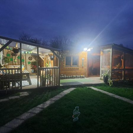 The Ranch Cabin Rathdowney Exterior photo